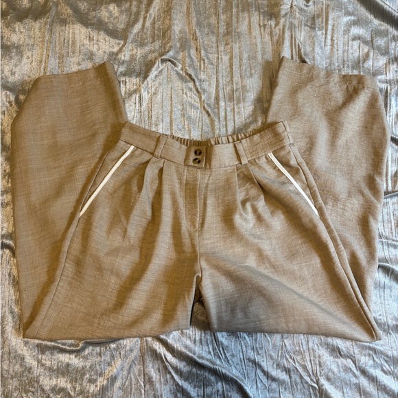 Two-Piece Set - Picture 6 of 8